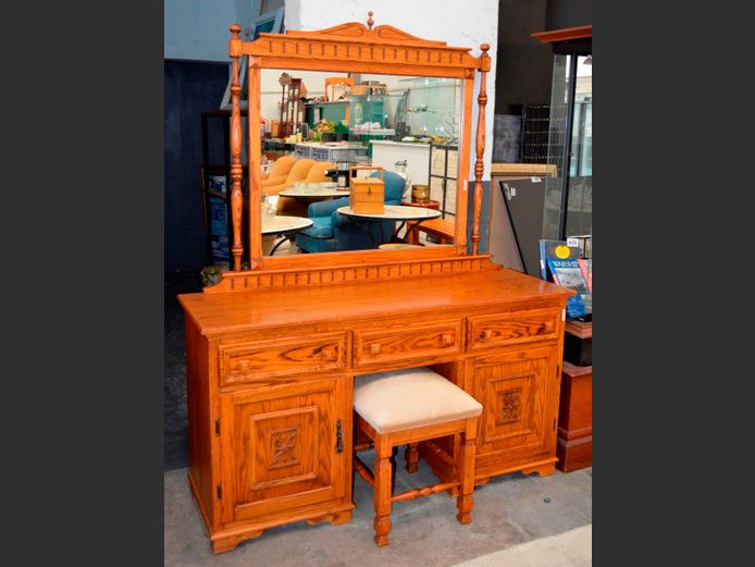 CANADIAN OAK 2-DOOR, 3-DRAWER DRESSING TABLE, 150 x 48 x 180cm, WITH MIRROR & STOOL, 50 x 41 x 50cm