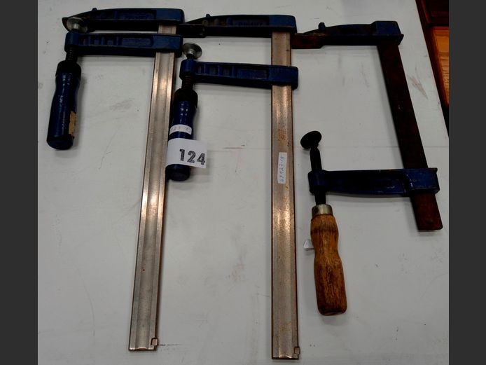 LOT: 3 x BAR CLAMPS