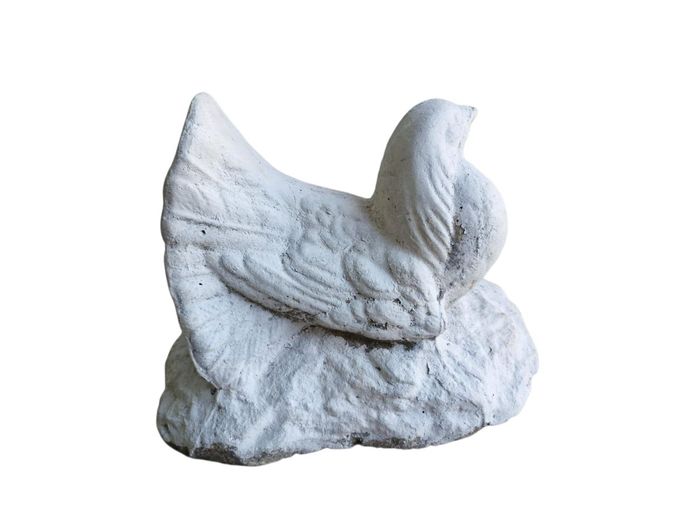 Garden Décor: Cement Dove