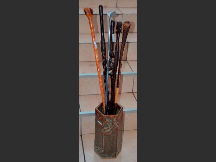 CERAMIC WALKING STICK HOLDER, 17cm Diameter x 34cm High, WITH 5 x WALKING STICKS