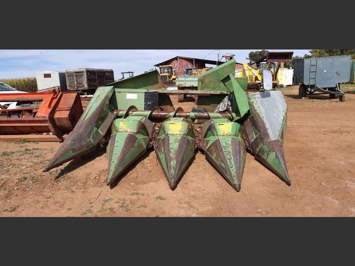 JOHN DEERE STROPER MIELIE TAFEL