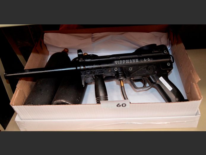 TIPPMAN A5 PAINTBALL GUN WITH 2 CANISTERS