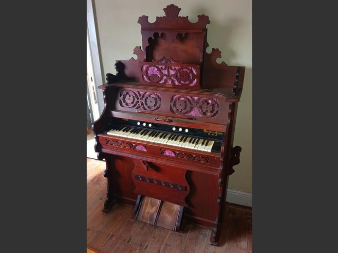 ANTIQUE WILCOX & WHITE PUMP ORGAN, 108 x 52 x 174cm