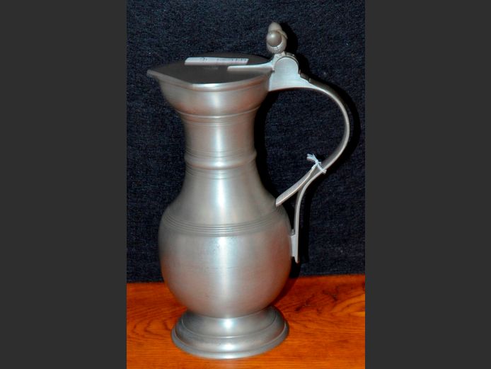 PEWTER LIDDED PITCHER, 24cm High
