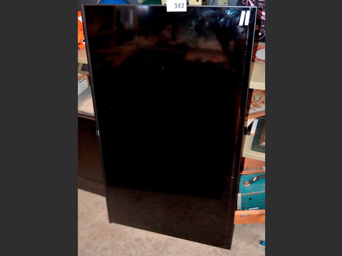 HISENSE 55" L.E.D. TV [Switches on, untested further, screen cracked]  ### LICENCE PLEASE ###