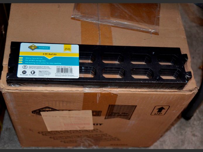 BOX OF 12: 3-PIECE RAIL KITS
