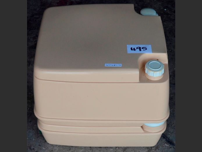 PORTABLE CAMPING TOILET