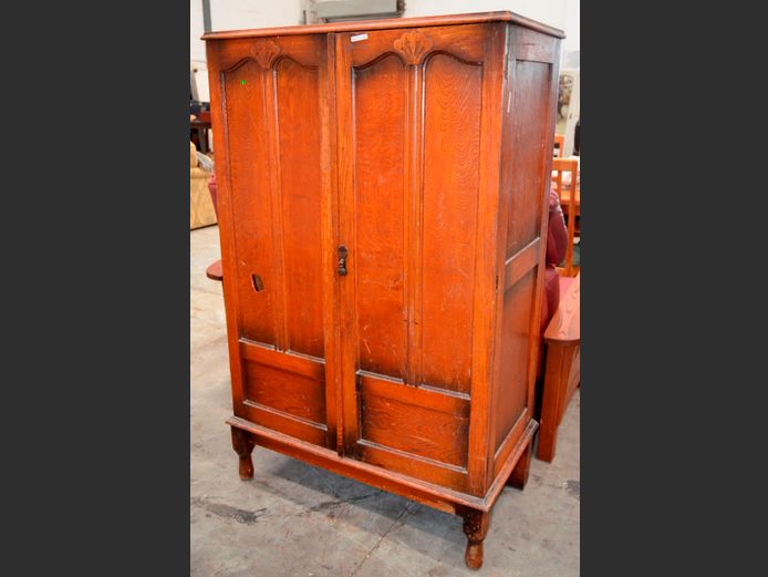 OAK 2-DOOR WARDROBE, 93 x 52 x 149cm [Hole in 1 door, canopy needed]