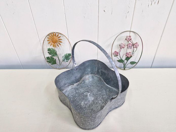 Galvanised Metal Garden Basket & Painted Floral Metal Wall Plaques