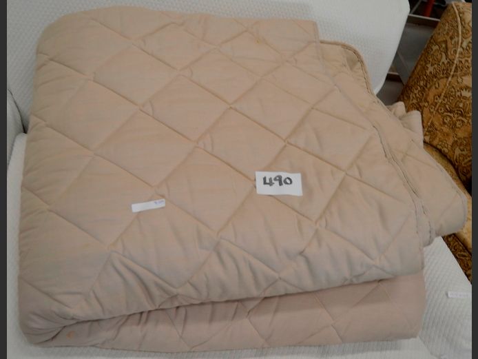LIGHT BROWN KING SIZE COMFORTER