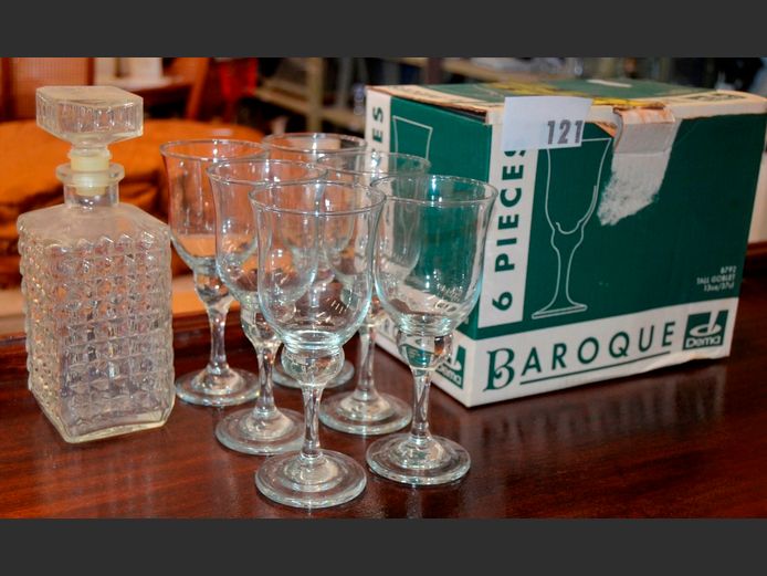 GLASS DECANTER WITH STOPPER & SET OF 6 WINE GLASSES