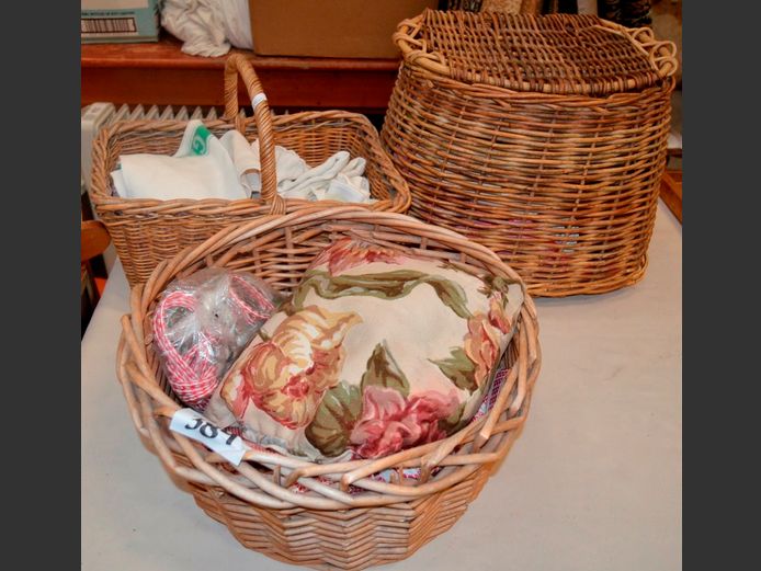 WOVEN BASKETS WITH TABLECLOTHS, etc