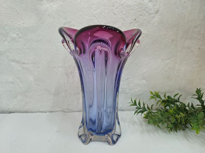 Exquisite Murano Art Glass Fazzoletto Vase
