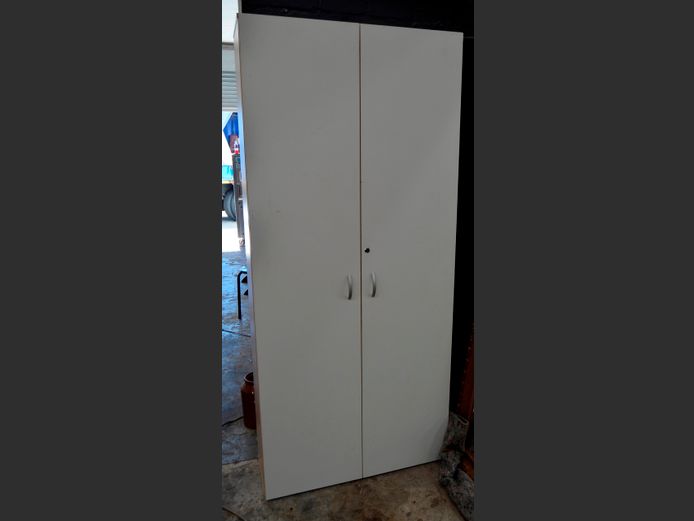 WHITE & OAK FOIL 2-DOOR CUPBOARD