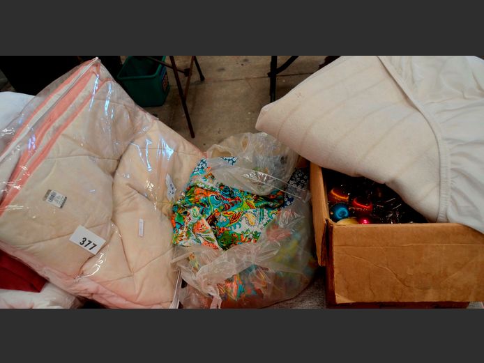 DUVET INNER, ELECTRIC BLANKET, CHRISTMAS DECORATIONS, etc [9,110]