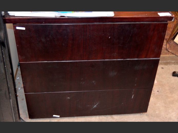 MAHOGANY 3-DRAWER CHEST OF DRAWERS, 90 x 45 x 82cm