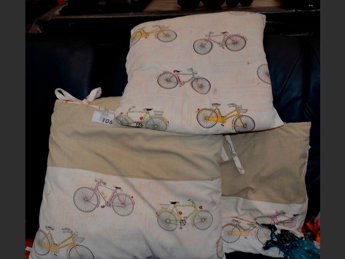 SET OF 3 SCATTER CUSHIONS