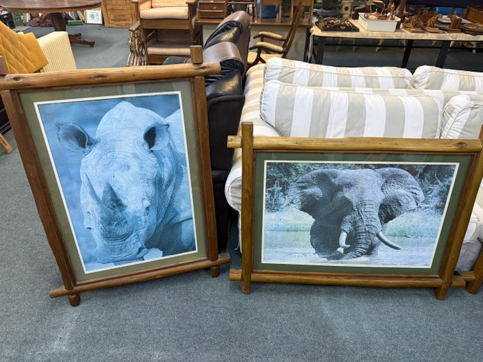 Wildlife Pictures in Log-style Frames 