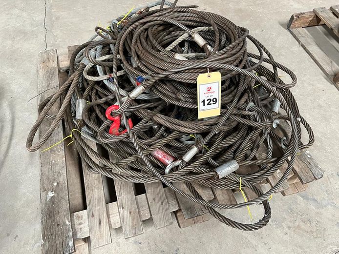 Wire rope with hooks