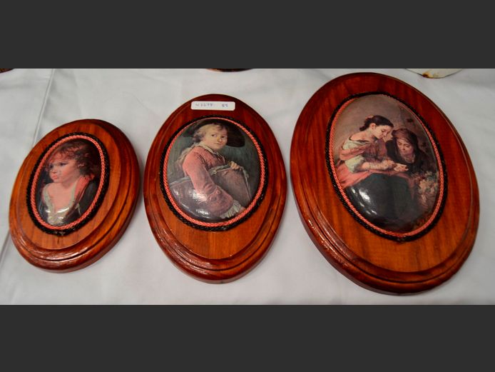 SET OF 3 FRAMED VINTAGE MINIATURES WITH DECORATIVE ROPE BORDERS, 26 x 19cm, 21 x 14cm & 16 x 12cm