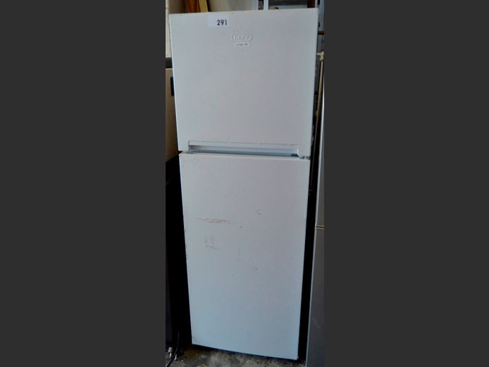 DEFY FRIDGE FREEZER [Getting cold]