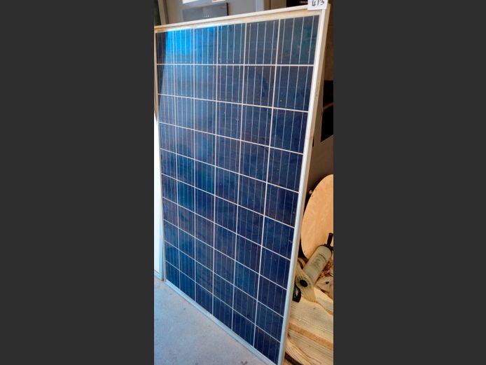 255W SOLAR PANEL, 167 x 100cm [Condition unknown]