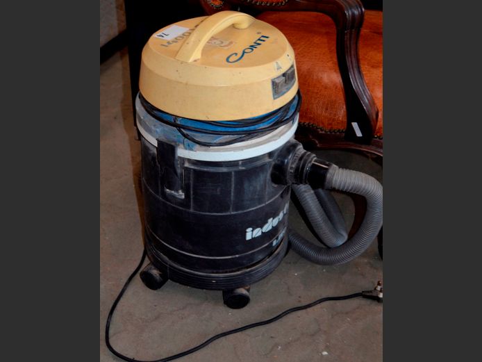 CONTI 1400W VACUUM CLEANER [Switches on, untested further, damaged]