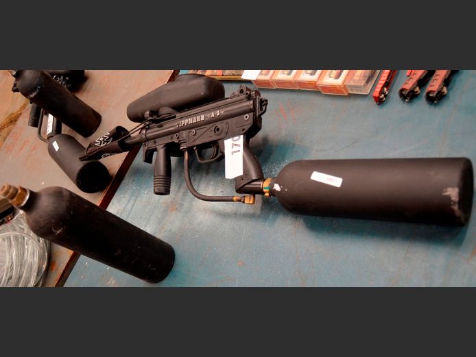 TIPPMANN A5 PAINTBALL GUN WITH ACCESSORIES [Untested]