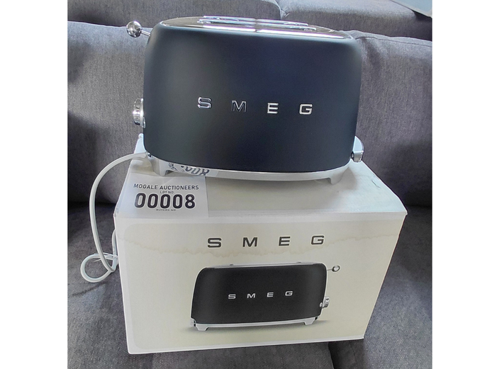 SMEG 2-SLICE MATTE BLACK TOASTER 