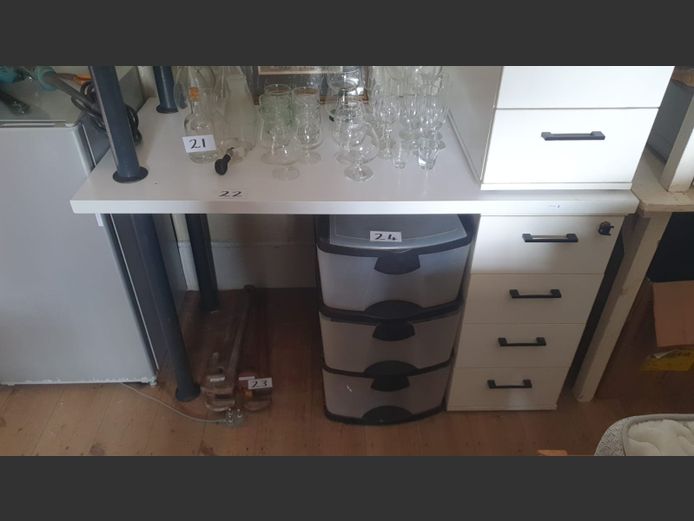 WHITE 4-DRAWER DESK, 120 x 60 x 73cm