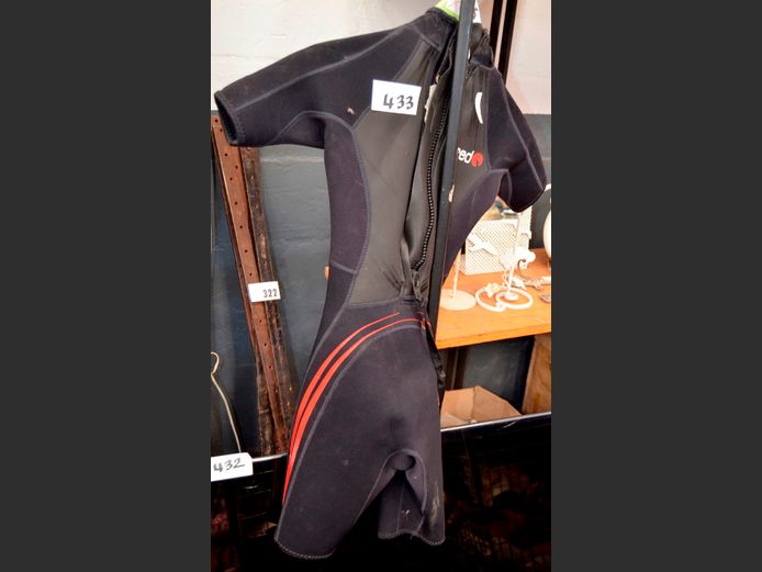 LADIES SHORTY WETSUIT