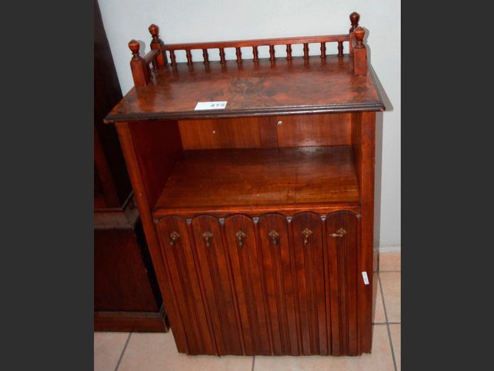 MAHOGANY WITH WALNUT FINISH TOP LP RECORD CABINET, 65 x 36 x 100cm [In need of restoration]