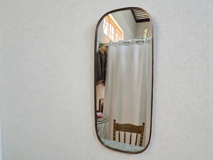 Mid-Century Modern Minimalist Capsule Mirror