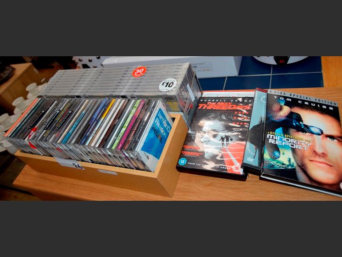 LOT: RECORDABLE CD's, DVD's & CD RACK [Unchecked]