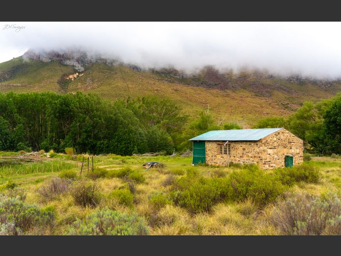 2 nights self catering accommodation at Toorberg Cabin | Doornbosch Farm