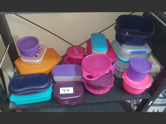 LOT: ASSORTED TUPPERWARE CONTAINERS WITH LIDS, etc