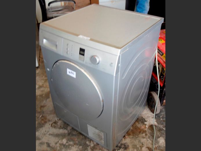 METALLIC FINISH TUMBLE DRYER [Working, handle broken]