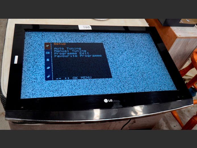 LG 32" TV WITH REMOTE [Switches on, Untested further] ### LICENCE PLEASE ###