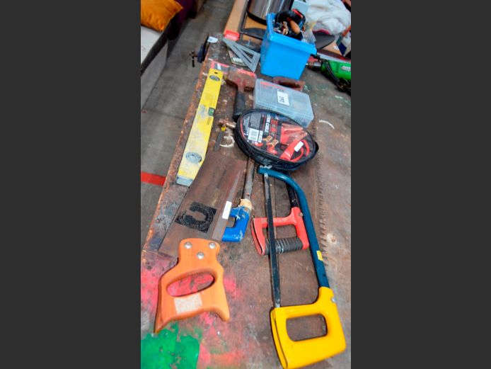JUMPER LEADS, HACKSAW, HAMMER, etc