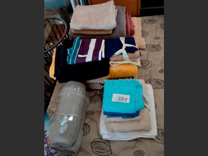 BATH TOWELS, HAND TOWELS, FACECLOTHS, etc