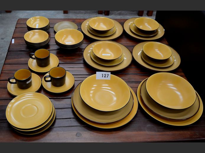 MIKASA TERRA STONE 47-PIECE BROWN & YELLOW PART DINNER SERVICE [Chips to 2 pieces]