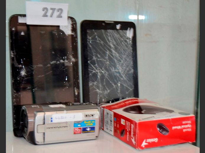 SONY HANDYCAM & 2 x TABLETS [Untested, Damaged]