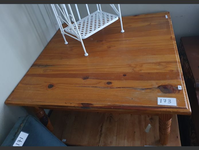 PINE COFFEE TABLE, 90 x 90 x 41cm