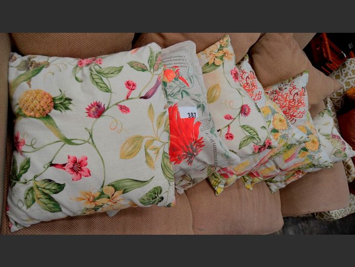 SET OF 6 FLORAL SCATTER CUSHIONS