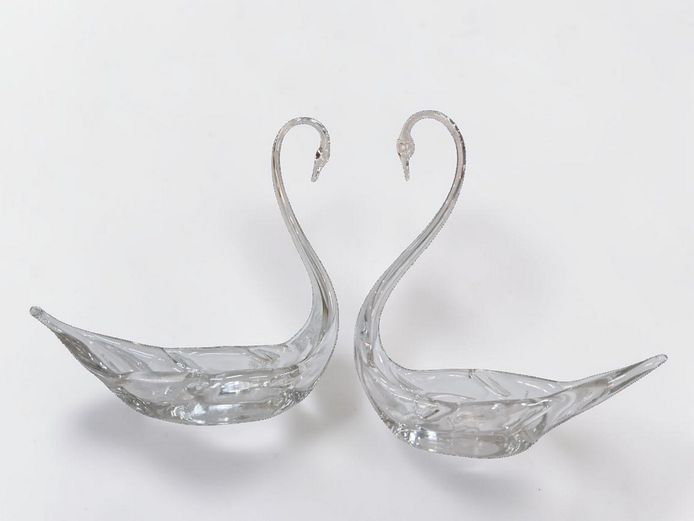 Elegant Art Deco Style Pressed Glass Swan Figural Bowls