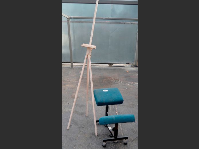 WHITE WASHED PINE EASEL & A POSTURE CHAIR