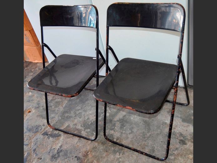PAIR BLACK PLASTIC & METAL FOLDING CHAIRS [rusty]