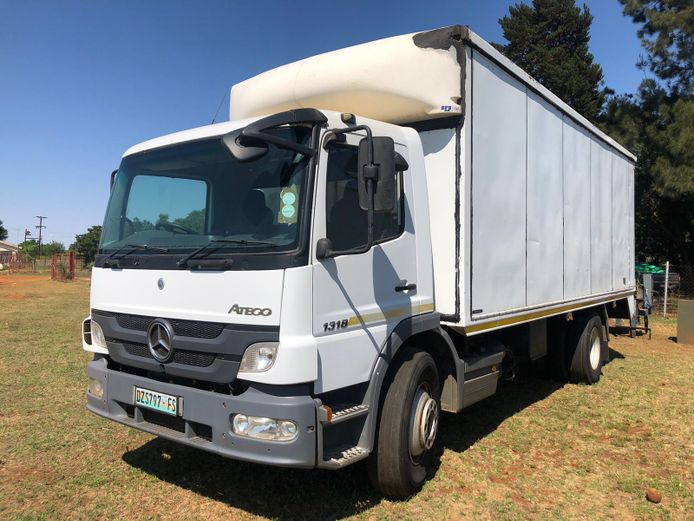 MERCEDES BENZ ATEGO 1318 CLOSED BODY