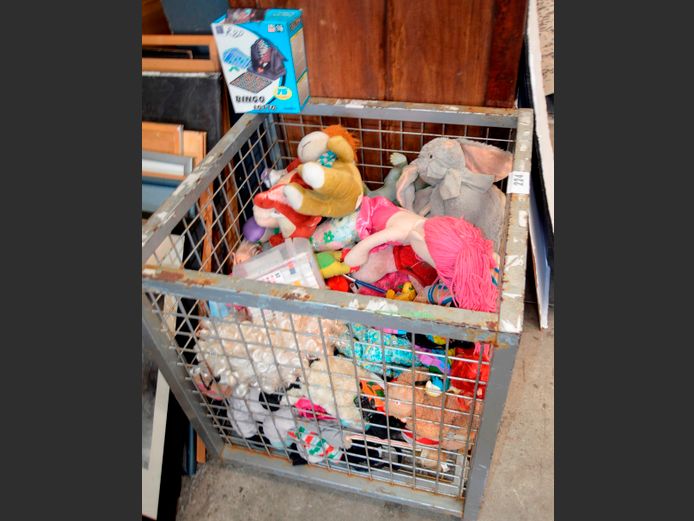 ASSORTED SOFT TOYS [Excl. bin]