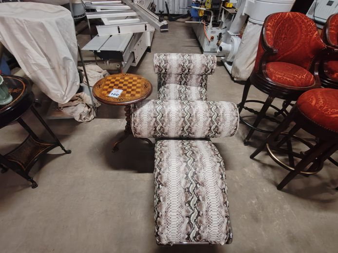 Chaise Lounge & Side Table (STC)